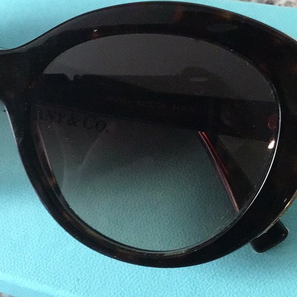 Tiffany & Co. Cat eye tortoise sunglasses - Picture 2 of 11
